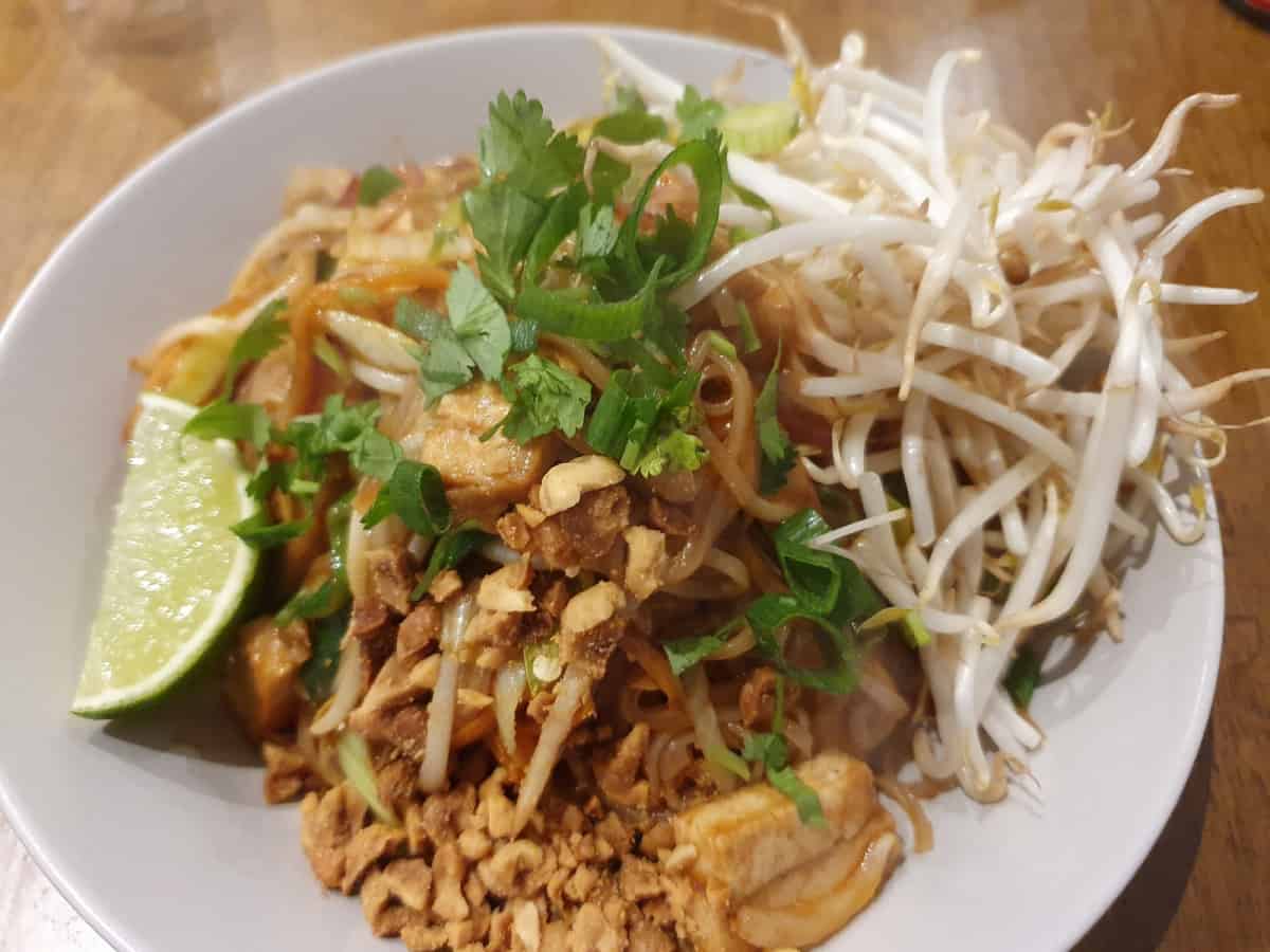 #283 Great Thai food! Not so cosy setting, Wiphada, Bruges | The Bruges Vegan Whiphada8 Jpg