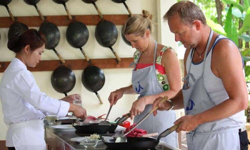 Reviewing the Best 8 Thai Cooking Classes in Chiang Mai Reviewing The Best 8 Thai Cooking Classes In Chiang Mai 1000x600 Jpg